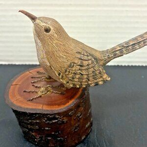 Vintage Wren Wood Hand Carved, Painted, Signed, Dated SCHORSKY 1986. Glass Eyes